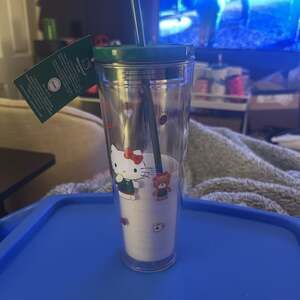 BRAND NEW Starbucks Venti HELLO KITTY Clear 24oz tumbler 2025 limited